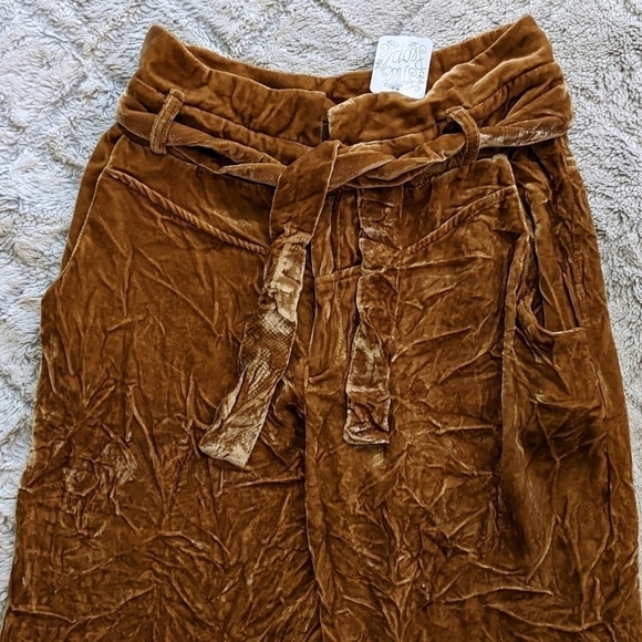 Jen’s Pirate Booty Free People Pants Womens M Gold Velvet Melrose High Rise Boho - Picture 5 of 6